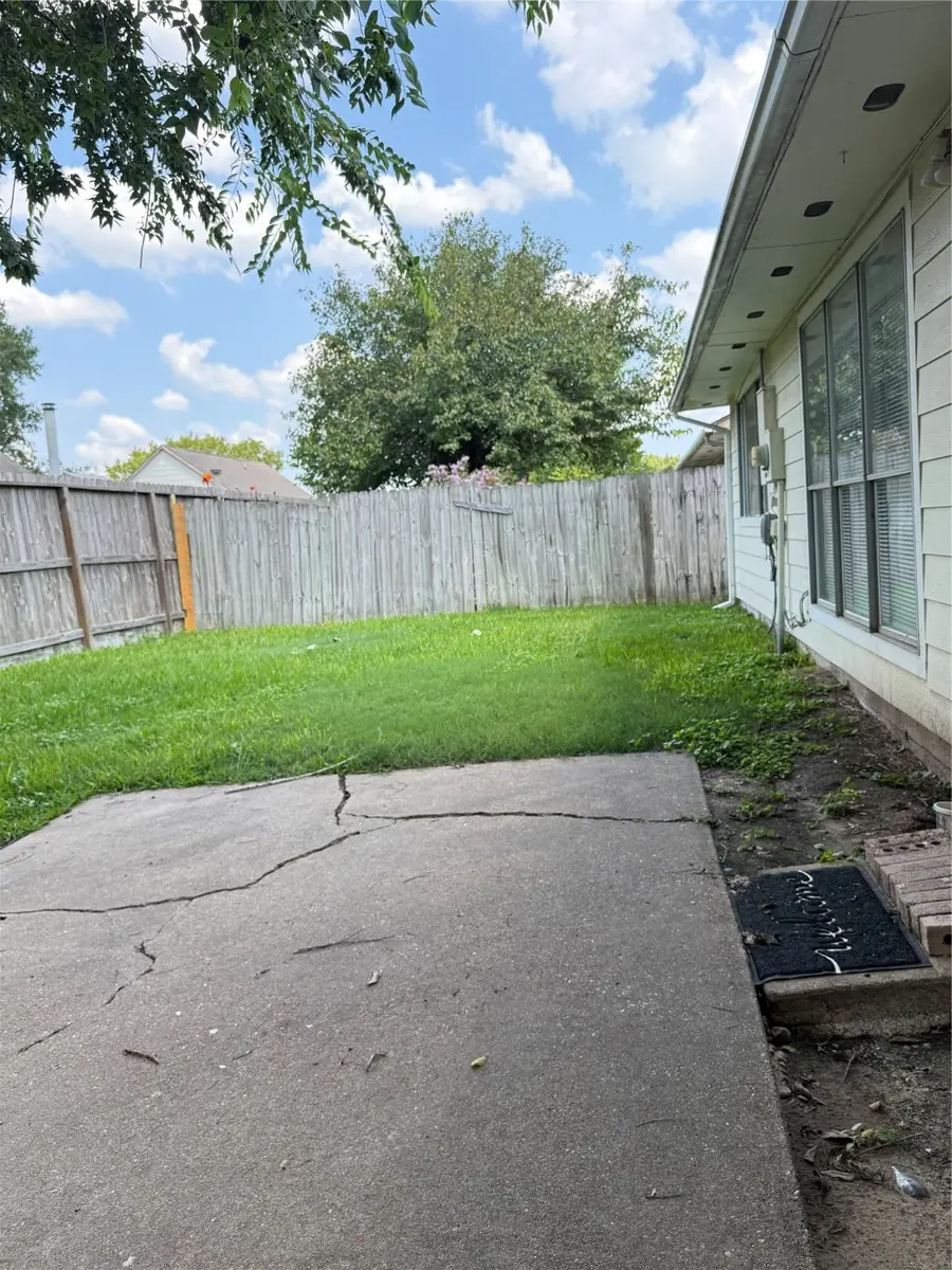 2103 Barrington Place Drive, Sugar Land, TX 77478 - Image #3