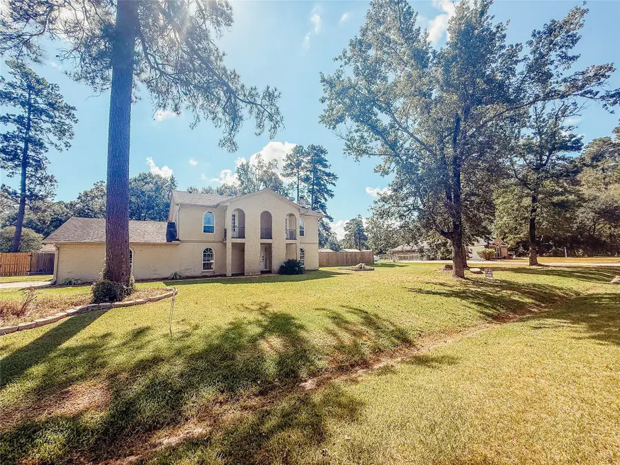 2206 Roman Forest Boulevard, New Caney, TX 77357 - Image #2