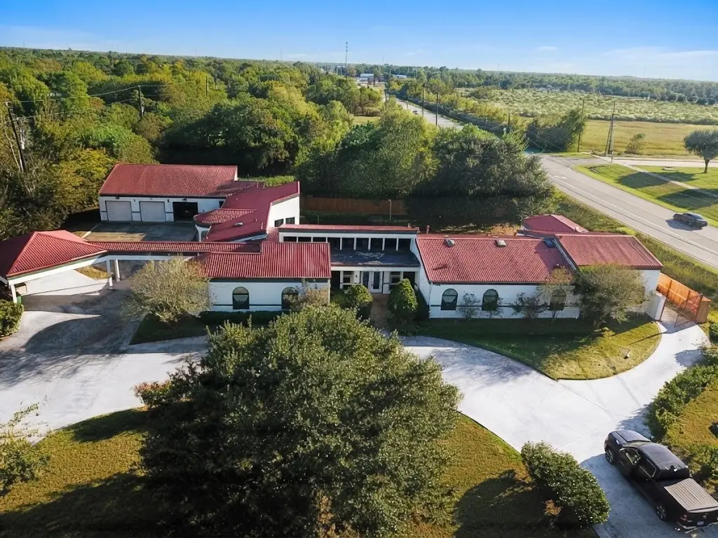 7110 W Mockingbird Lane, Pearland, TX 77584 - #1