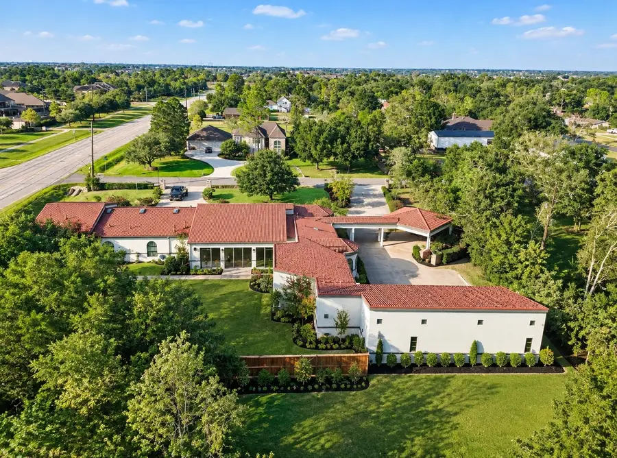7110 W Mockingbird Lane, Pearland, TX 77584 - #2
