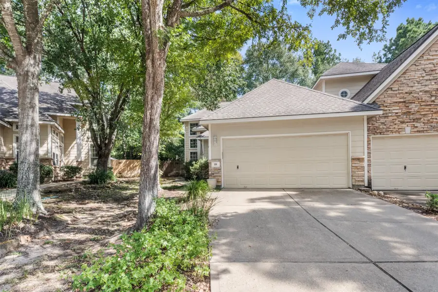 18 Wintergreen Trail, The Woodlands, TX 77382 - Image #3