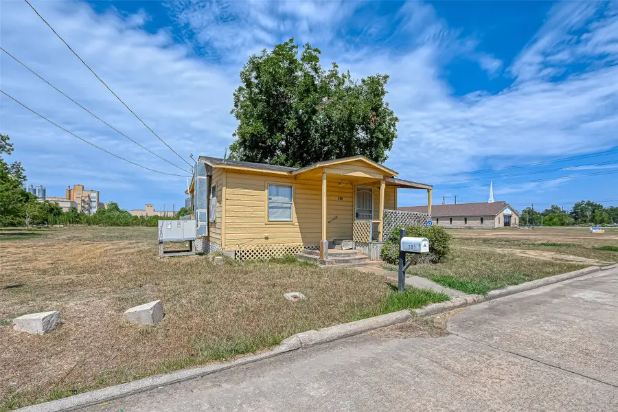 803 Mattie Street, Wharton, TX 77488 - Image #2