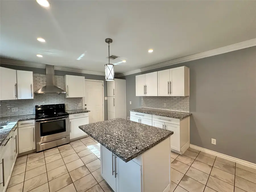 2206 S Houston Road, Pasadena, TX 77502 - Image #3