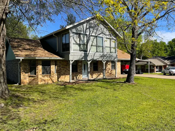 806 Robindale Lane, Fairfield, TX 75840