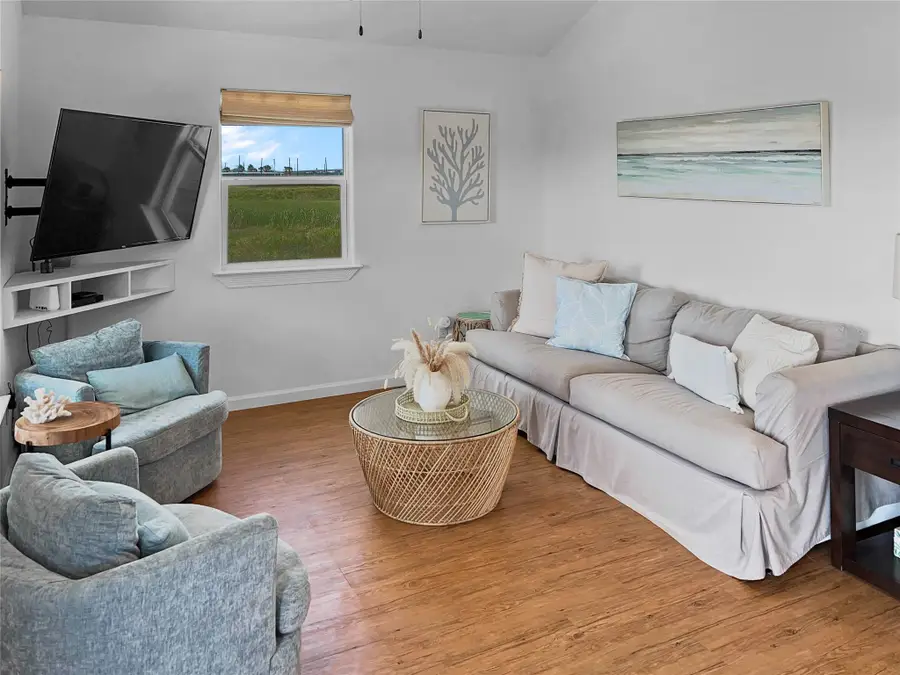 753 Bluewater Highway, Surfside Beach, TX 77541 - Image #2