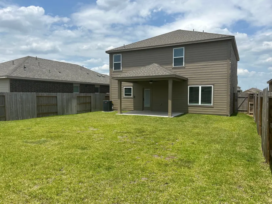 1006 Whispering Winds Drive, Beasley, TX 77417 - Image #2