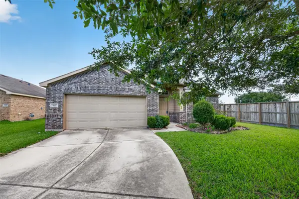 631 Honeysuckle Vine Drive, Rosenberg, TX 77469