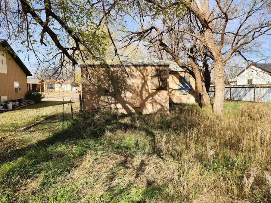 411 N 10th Street, Lamesa, TX 79331 - Image #2
