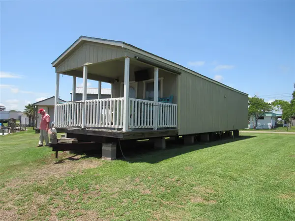 961 County Road 202, Sargent, TX 77414