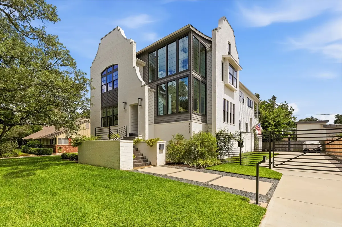 4923 Loch Lomond Drive Drive, Houston, TX 77096 - #1