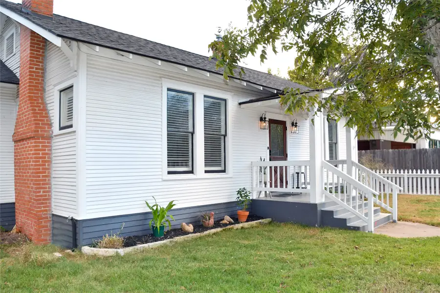 623 Walnut Street, Columbus, TX 78934 - Image #2