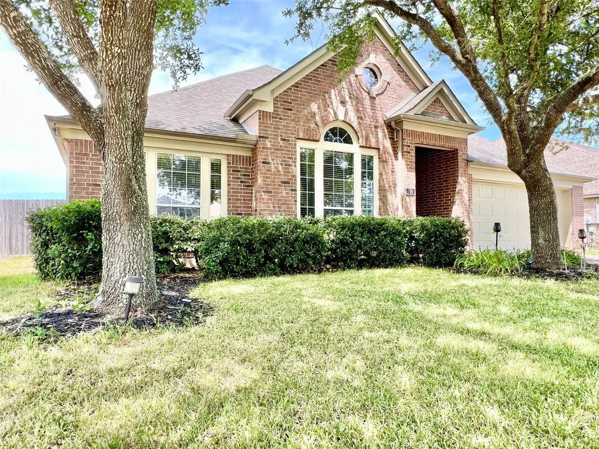 706 Laughing Gull Lane, Texas City, TX 77590 - Image #1