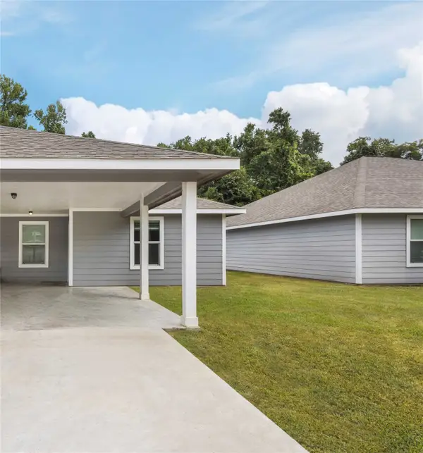 626 Luke Avenue, Dayton, TX 77535