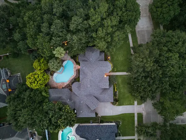 624 Lakeshore Drive, Sugar Land, TX 77478