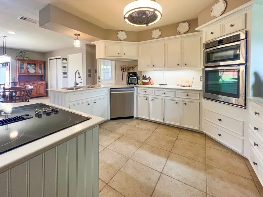 49 Colony Square, Angleton, TX 77515 - Image #3