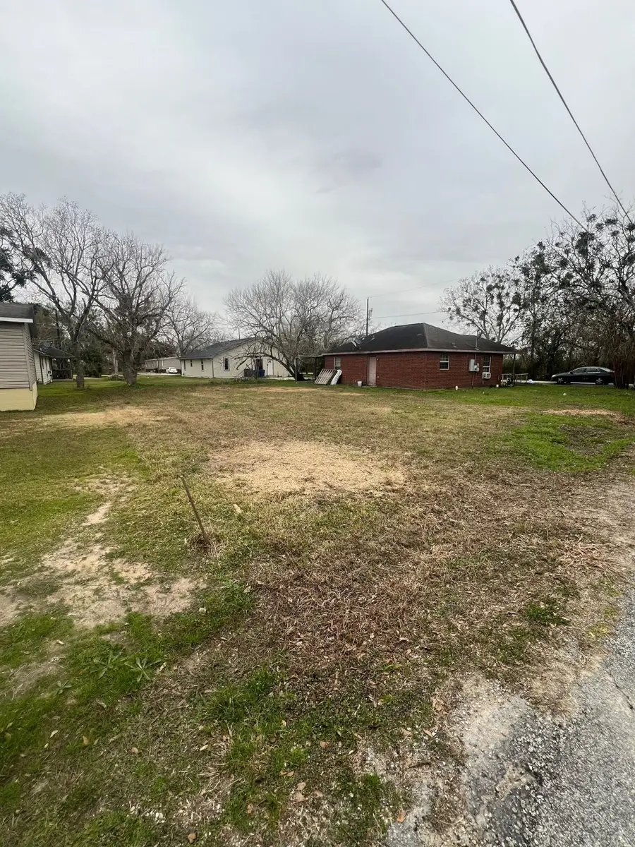 524 Clay Street, Eagle Lake, TX 77434 - Image #2