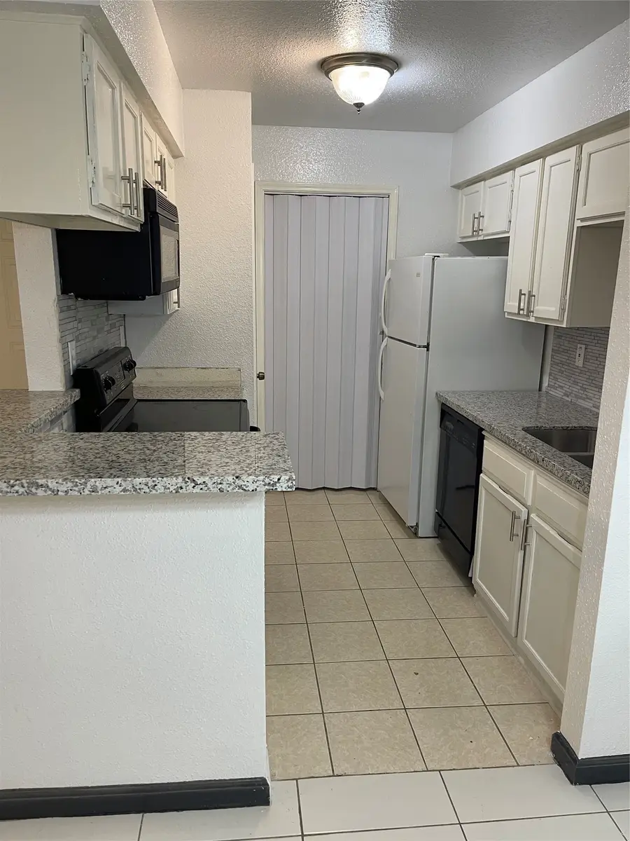 9700 Leawood Boulevard #807, Houston, TX 77099 - #2