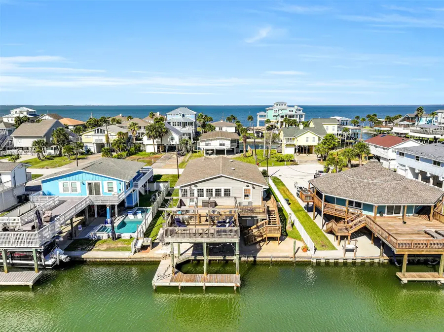 21709 Deaf P Smith Drive, Galveston, TX 77554 - Image #2