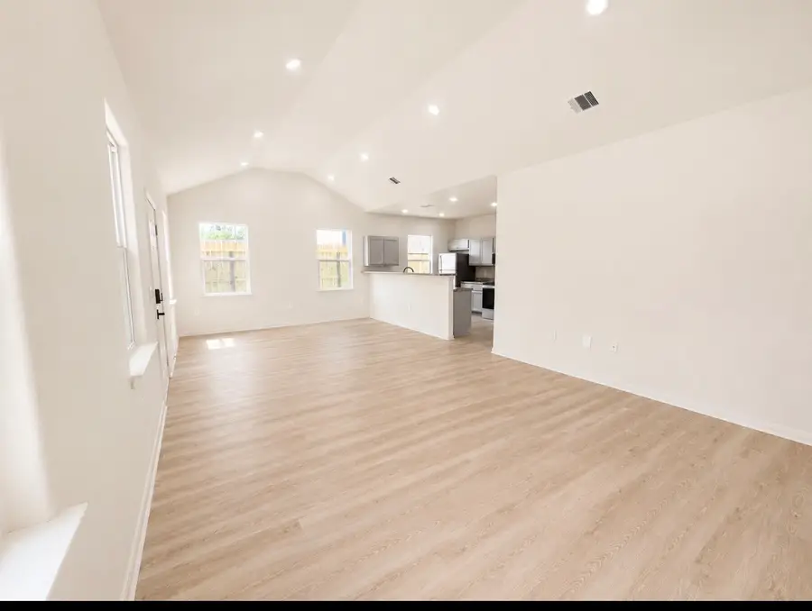 4415 Castor Street, Houston, TX 77022 - #2