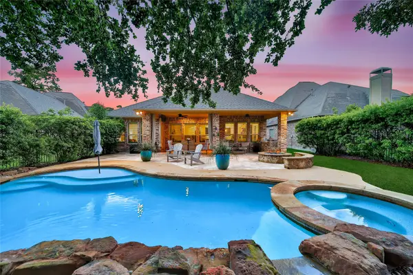 15 Corbel Point Way, The Woodlands, TX 77375