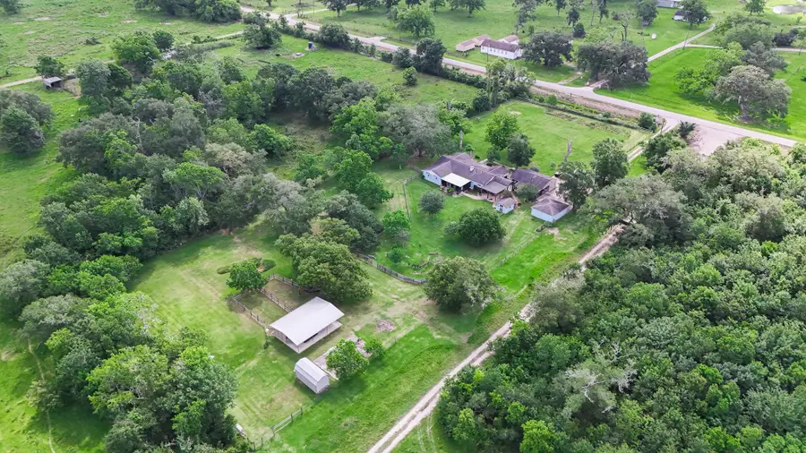 9718 County Road 321, Sweeny, TX 77480 - #2
