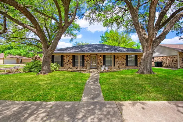 5826 Autumn Forest Drive, Houston, TX 77092
