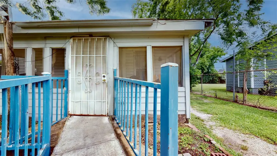 415 Briarcliff Drive, Houston, TX 77076 - Image #3