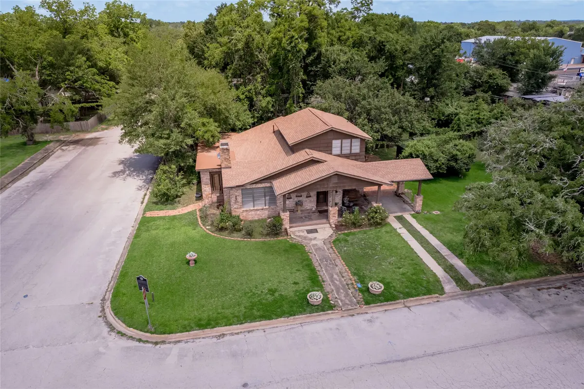 100 W Caroline Street, Trinity, TX 75862 - #1