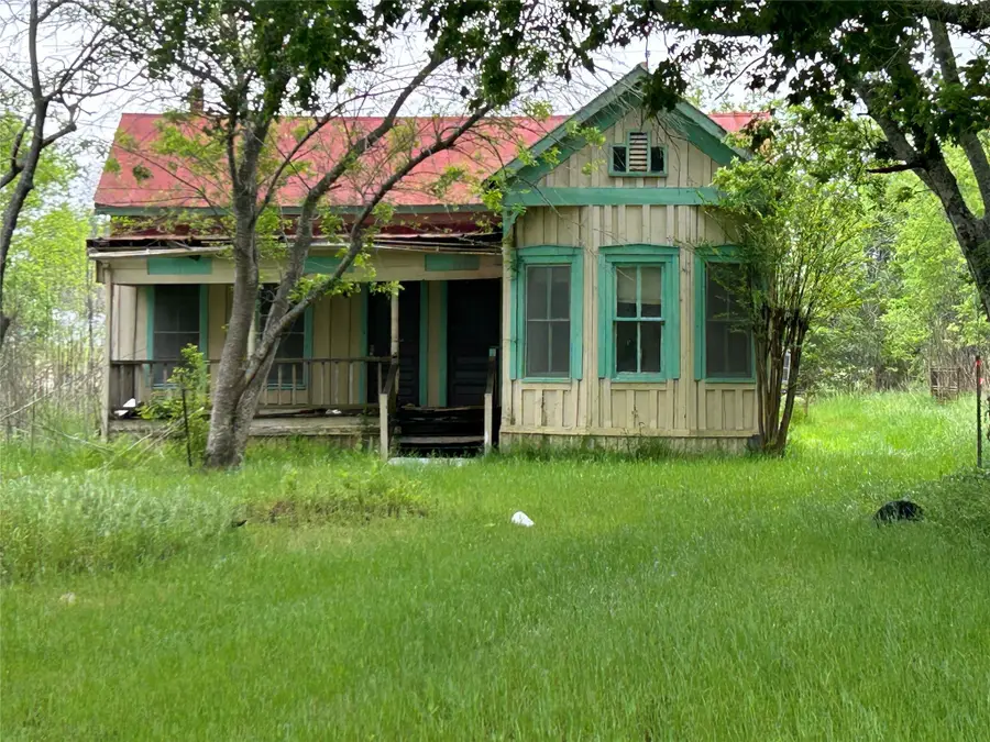 211, 205, 206 E Thigpen, Carmine, TX 78932 - Image #2