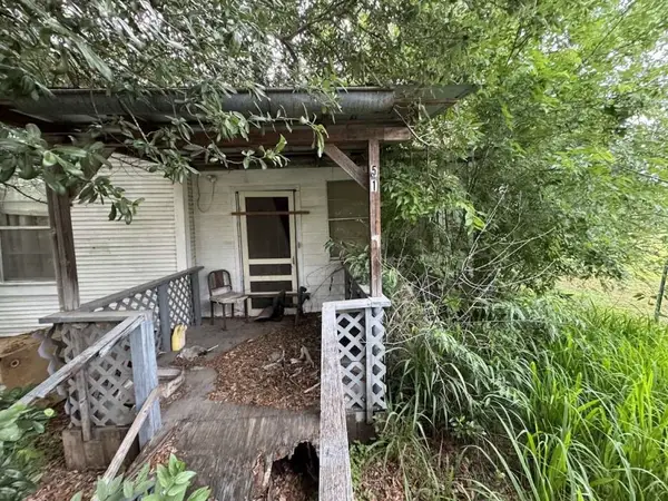 514 W Avenue D, Poteet, TX 78065