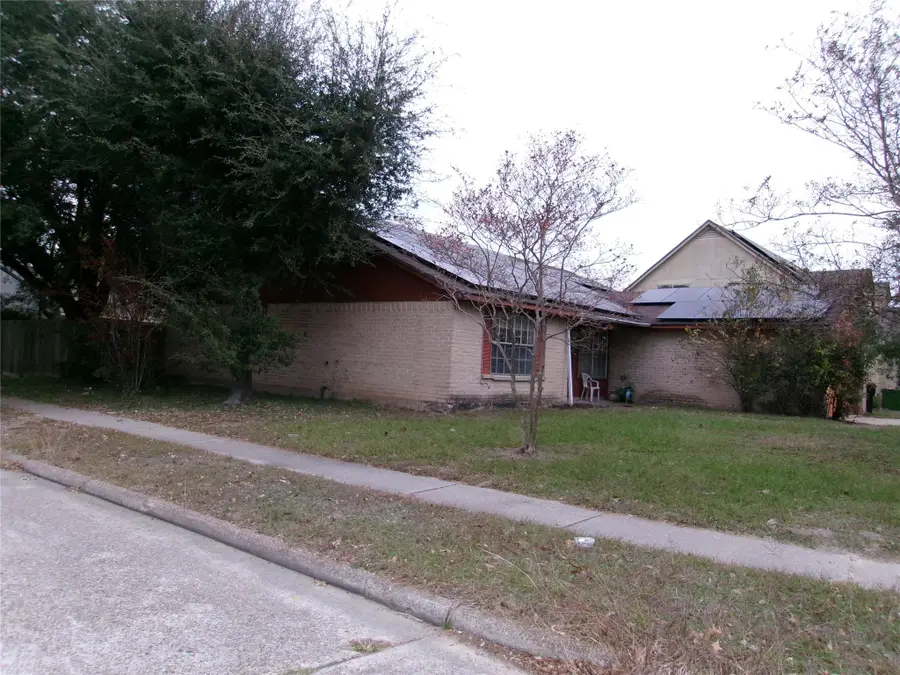 3250 Walhalla Drive, Houston, TX 77066 - Image #2