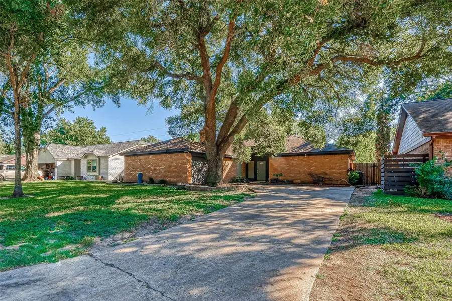 1322 Heights Drive, Katy, TX 77493 - Image #2