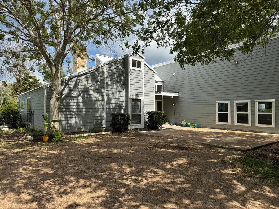 1203 Half Moon Drive, Wharton, TX 77488 - Image #3