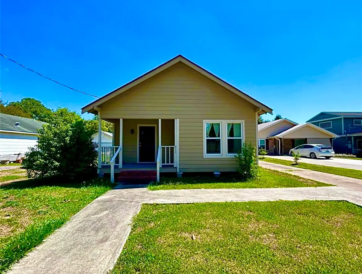 911 Dallas Street, Port Neches, TX 77651 - Image #1