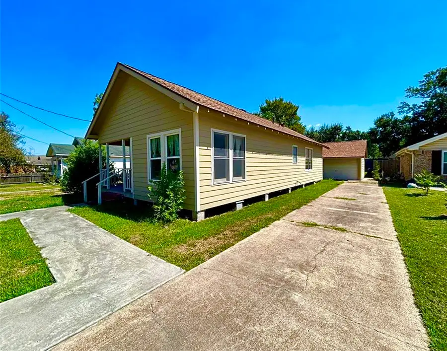 911 Dallas Street, Port Neches, TX 77651 - Image #2