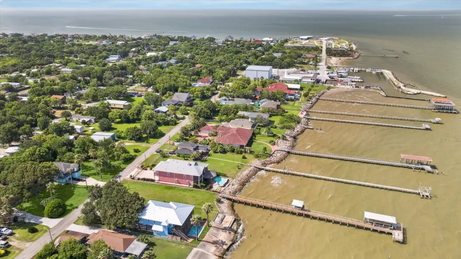 000 2nd Street, San Leon, TX 77539 - #3