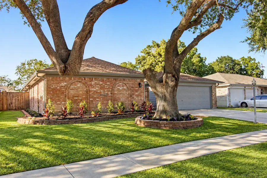 855 Silverpines Road, Houston, TX 77062 - #3