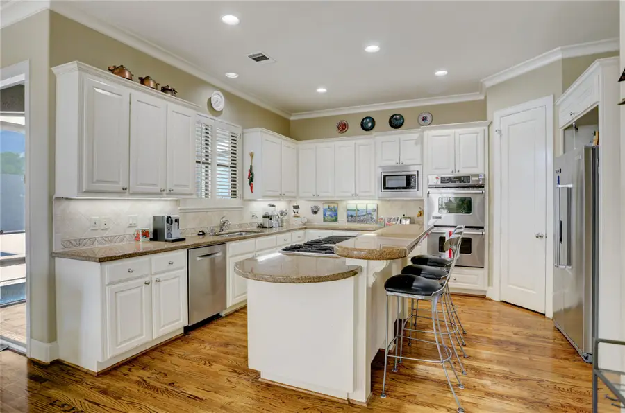 1008 Potomac Drive, Houston, TX 77057 - Image #2