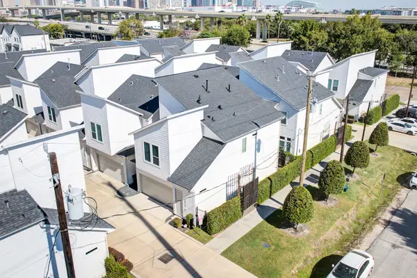 2026 Live Oak Street, Houston, TX 77003