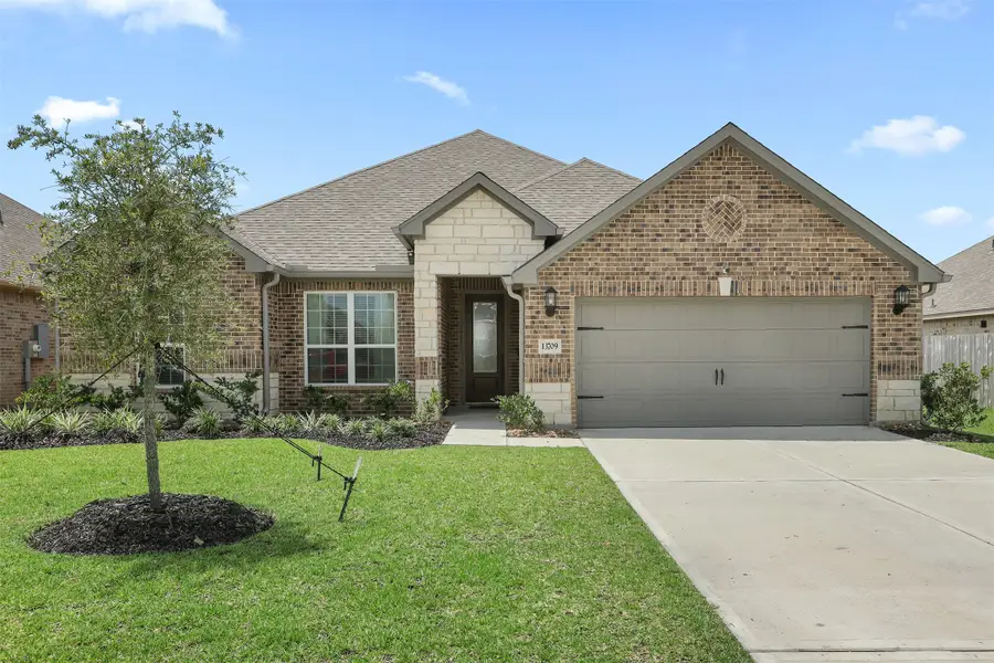 13709 Gaff Rig Drive, Texas City, TX 77510 - Image #2