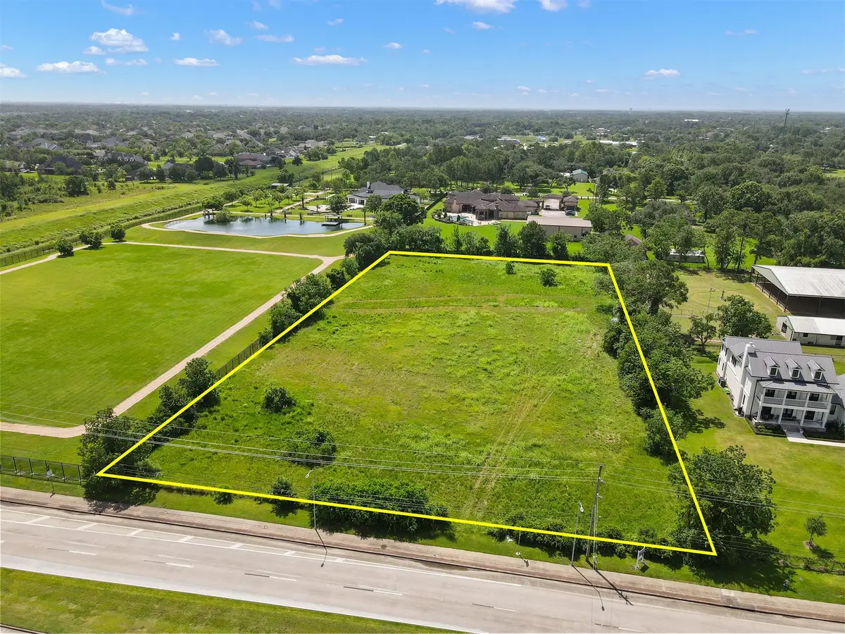 3521 Dixie Farm Road, Pearland, TX 77581 - Image #1