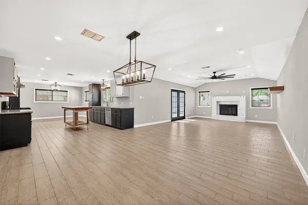809 Bernard Avenue, Rosenberg, TX 77471