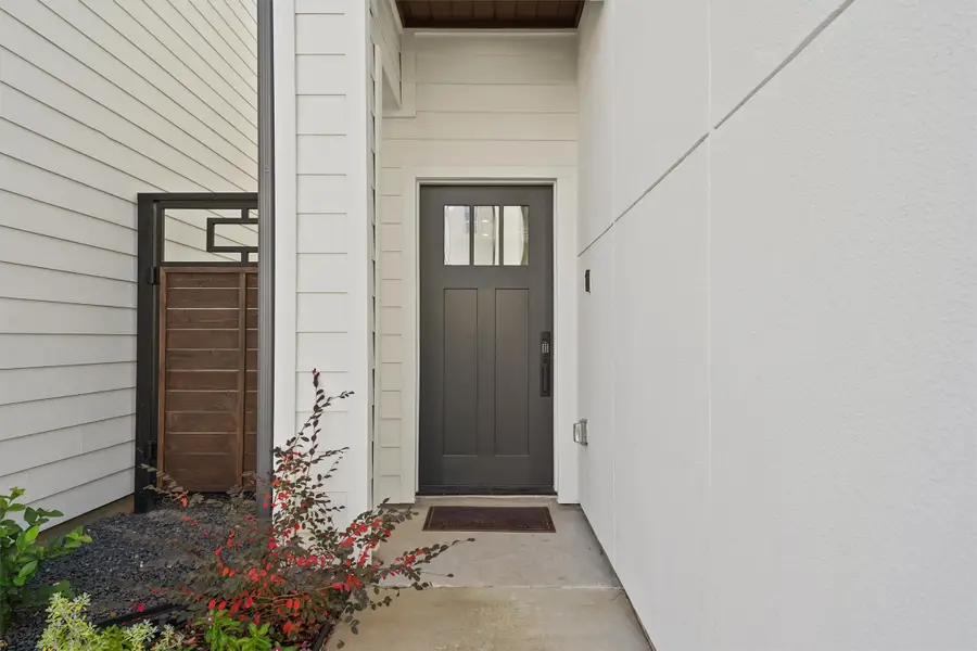 6102 Endeavor Heights Road, Houston, TX 77091 - Image #3