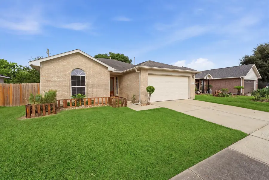 3435 Red Cedar Drive, Baytown, TX 77521 - #2