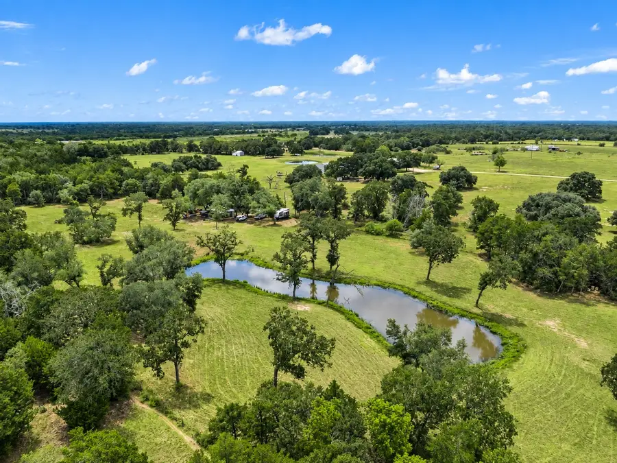1125 County Road 136, Hallettsville, TX 77964 - #2