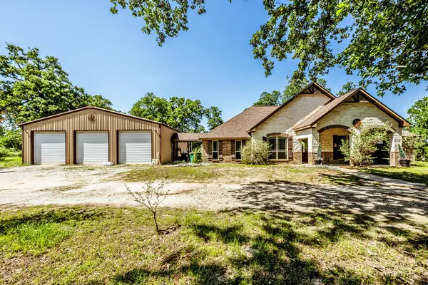 325 Planter Pointe Drive, Normangee, TX 77871
