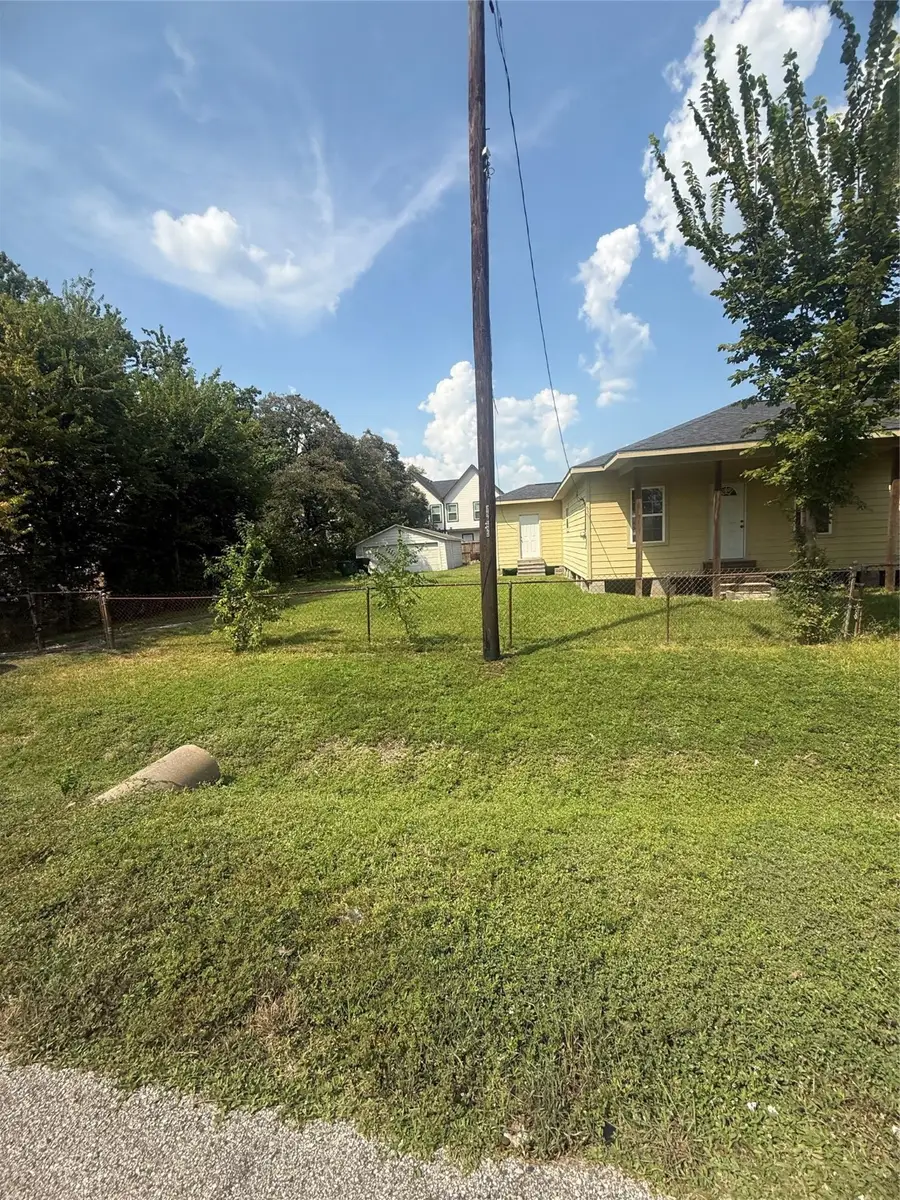 8033 Kenton Street, Houston, TX 77028 - Image #3