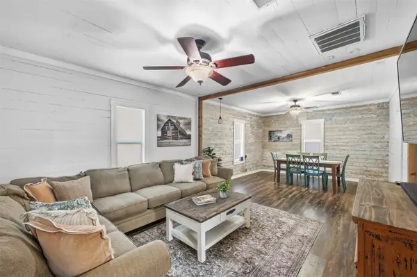 1903 Tigerpoint Road, Brenham, TX 77833