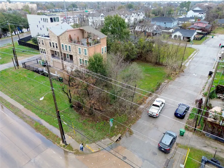 4411 & 4407 Sharon Street, Houston, TX 77020 - Image #2