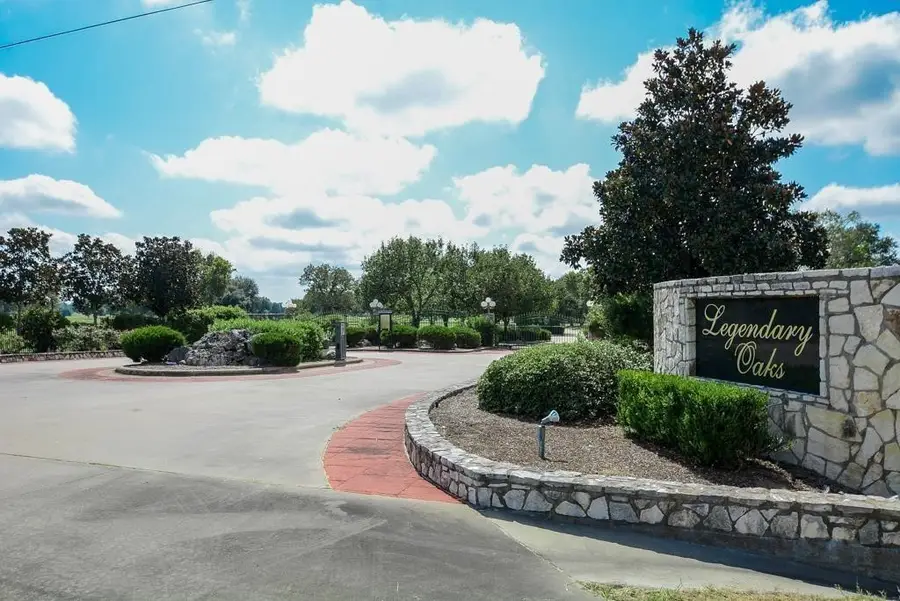 135 Lawrence Marshall Drive, Hempstead, TX 77445 - Image #3